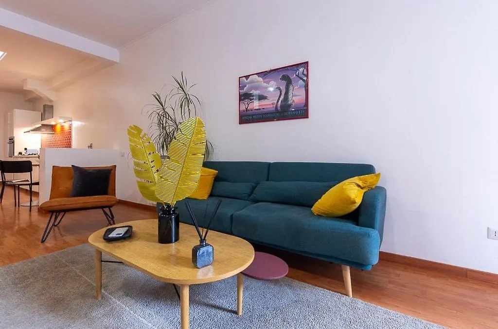 Lungotevere Home Rome Italy